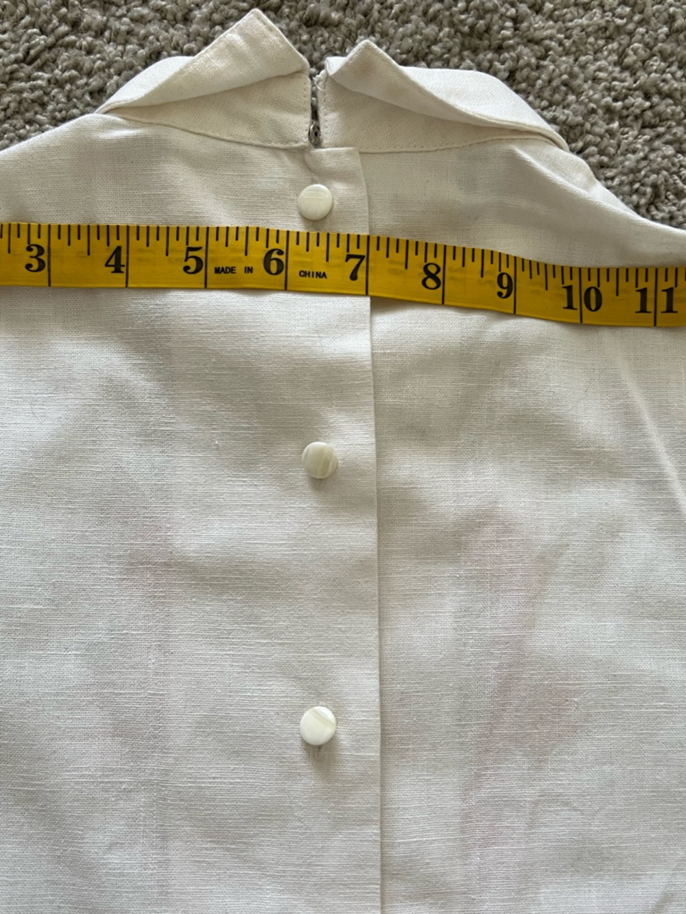 VINTAGE LINEN BLOUSE, EMBROIDERED BEAUTIFUL - Puff Sleeve Blouse - Picture 3 of 16